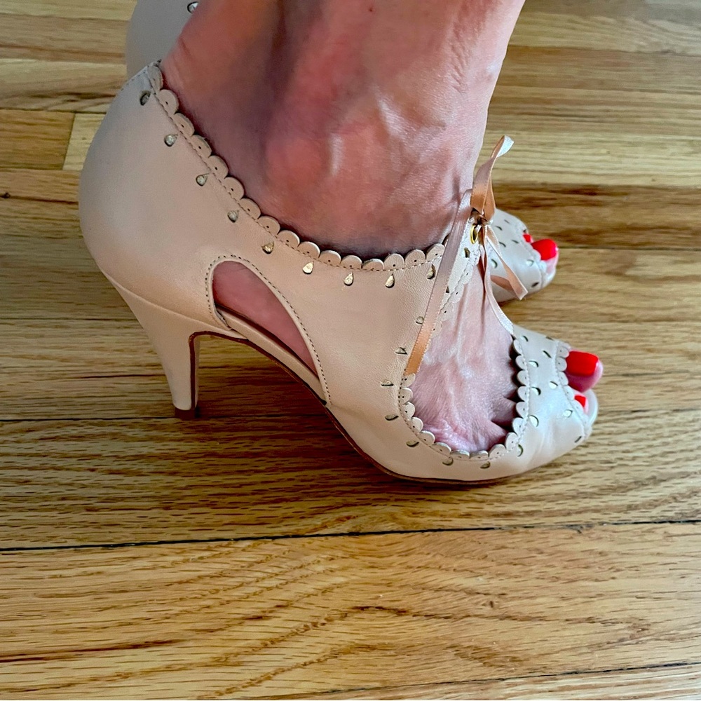 Rachel Simpson open toe vintage inspired nude color pumps size 38